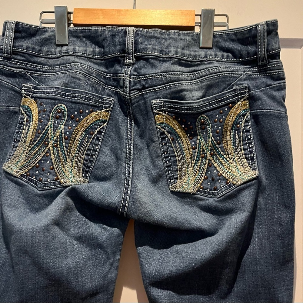 vintage low-rise bootcut wrangler jeans